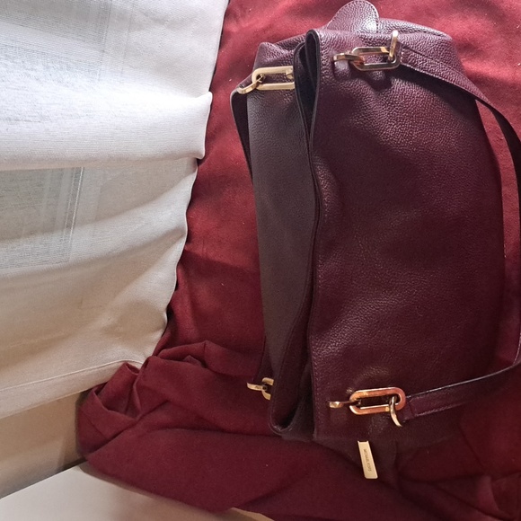 SOLD Michael Kors Burgundy  Pebble Leather Shoulder Bag with Gourgous Gold Chain - Picture 9 of 16